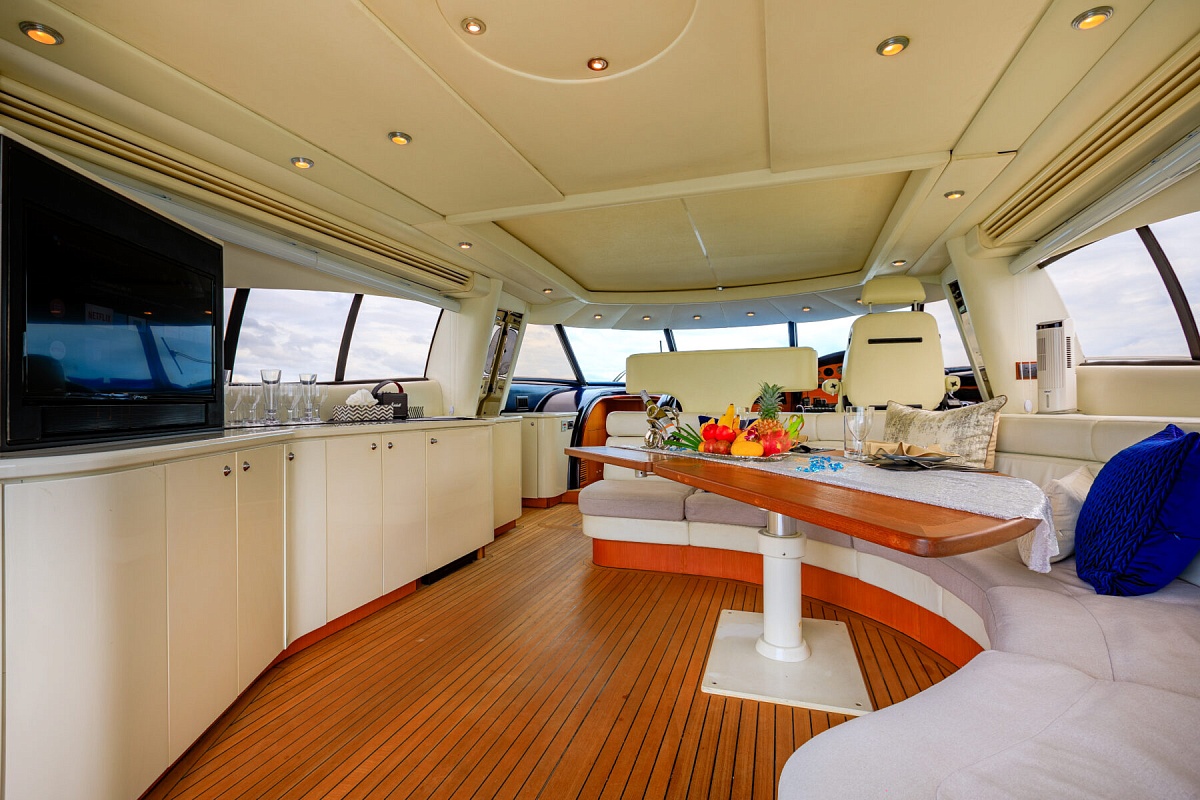 Аренда яхты Sunseeker Predator 80 - August Moon на Пхукете